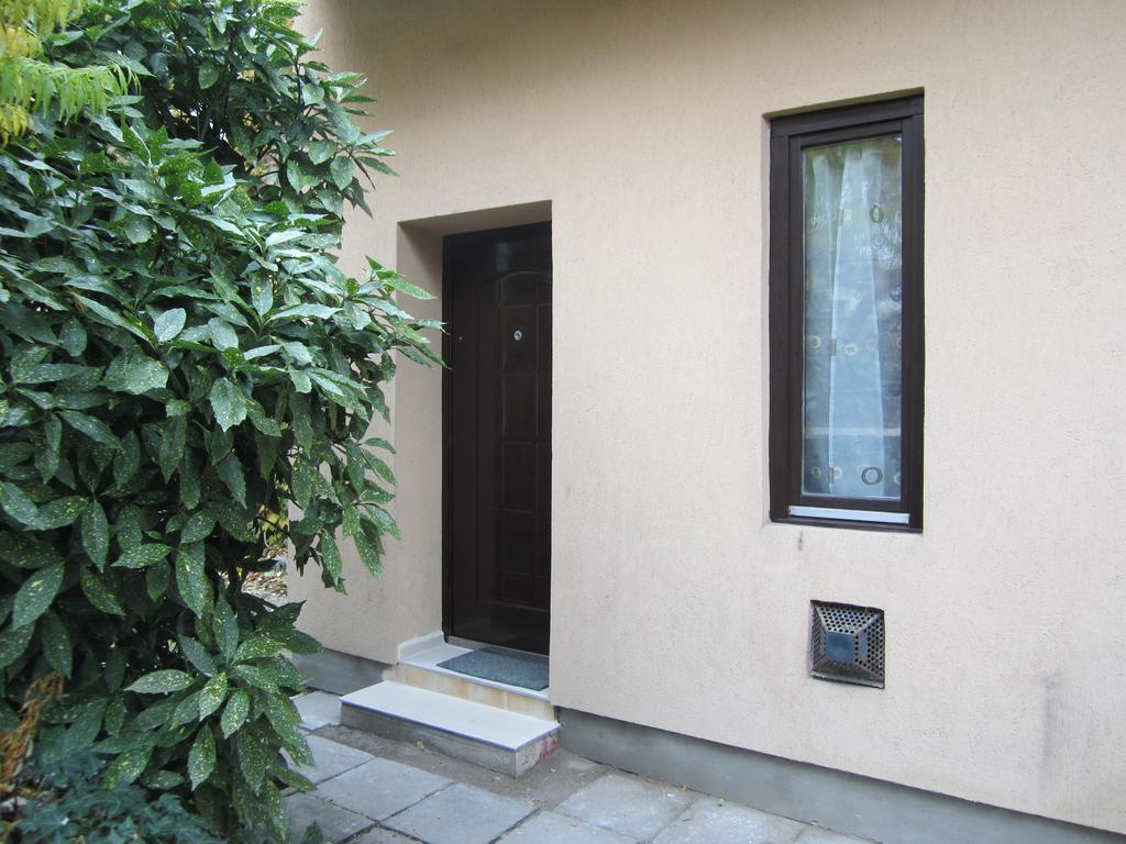 Dudi Apartman แซแก็ด ภายนอก รูปภาพ