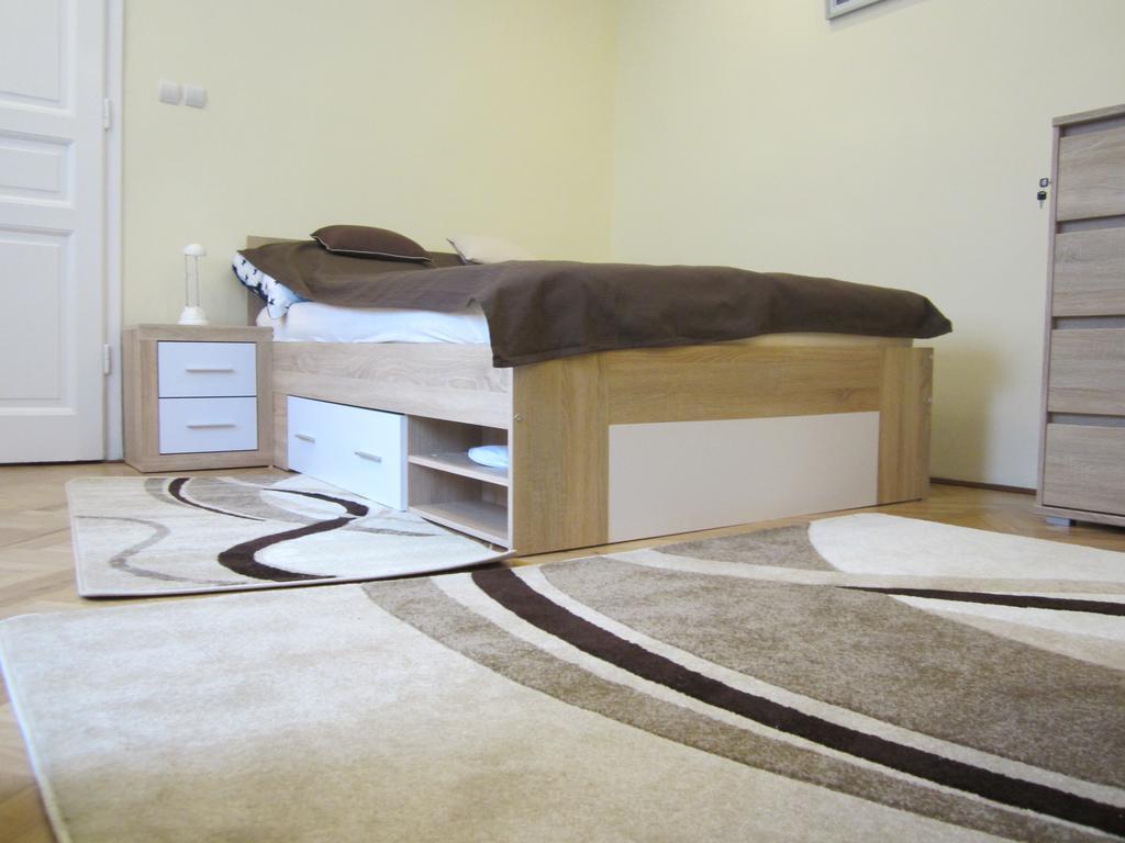 Dudi Apartman แซแก็ด ภายนอก รูปภาพ